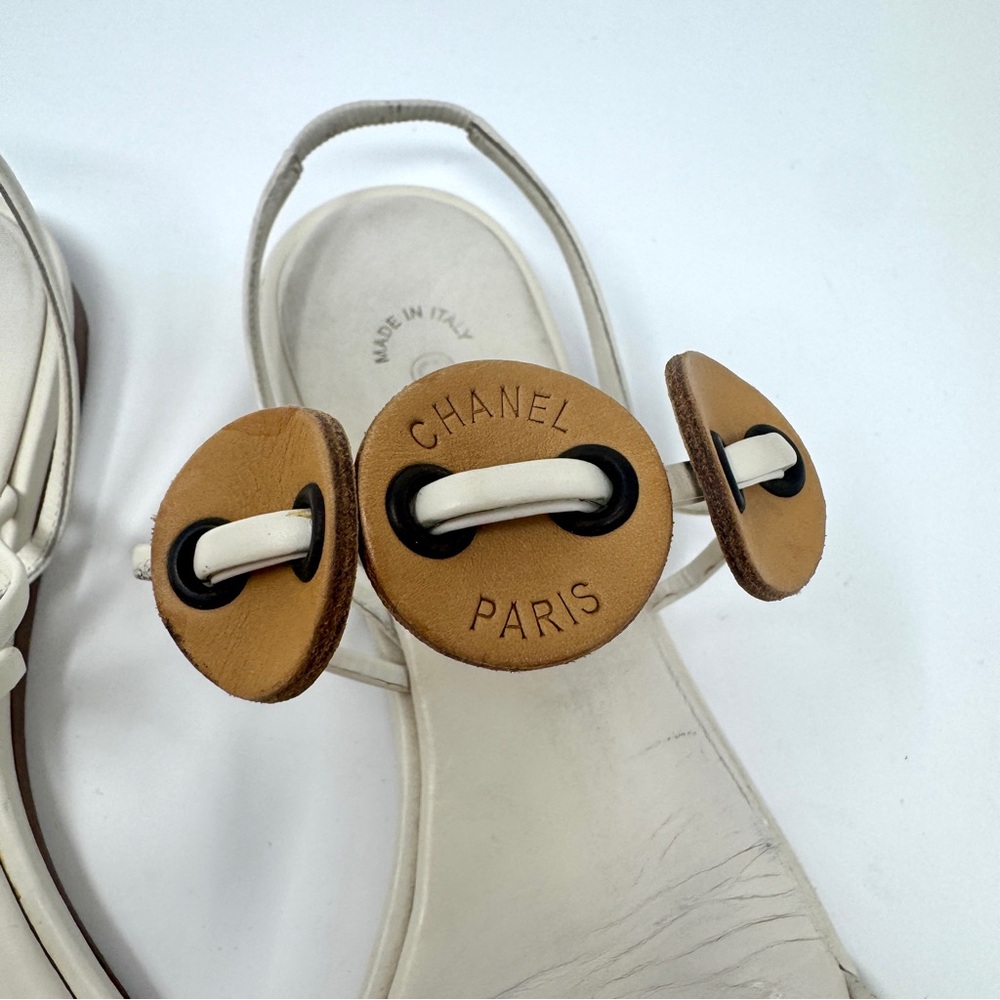 Chanel Flat Thong Sandals Cream with Brown Leather Medallions - Picture 2 of 12